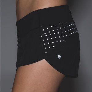 Reflective size 4 lululemon speed shorts